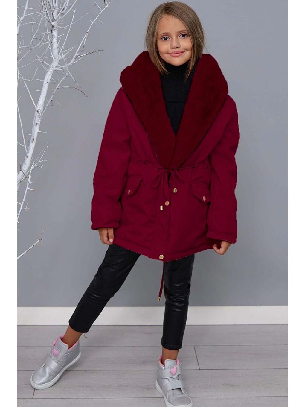 Kız Çocuk Kapüşonu ve Yakası Peluşlu İp Detaylı Bordo Mont