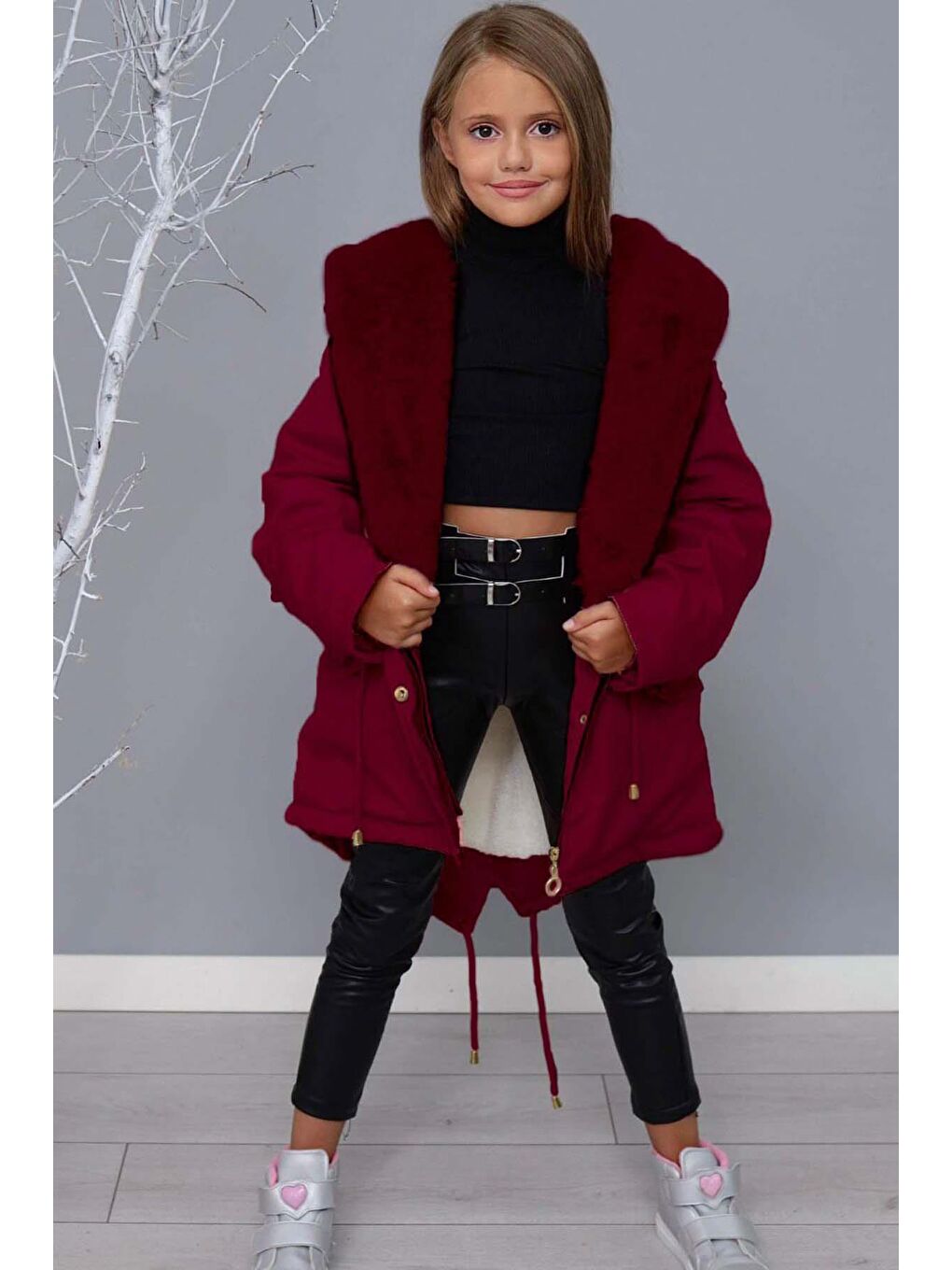 Kız Çocuk Kapüşonu ve Yakası Peluşlu İp Detaylı Bordo Mont-1