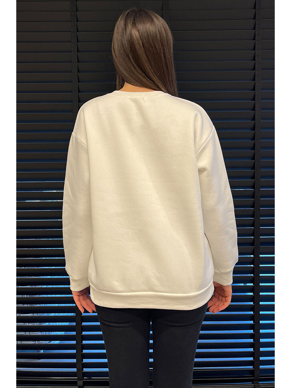 Ekru Kadın Bisiklet Yaka Üç İplik Şardonlu Sweatshirt-3