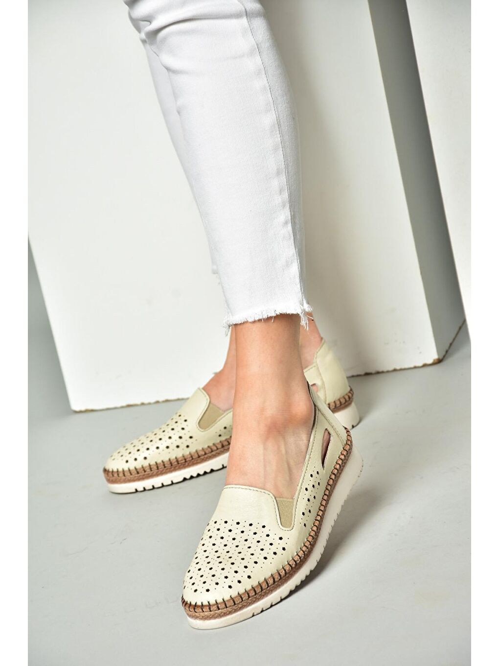 P5555011 Bej Kadın Ayakkabı-3