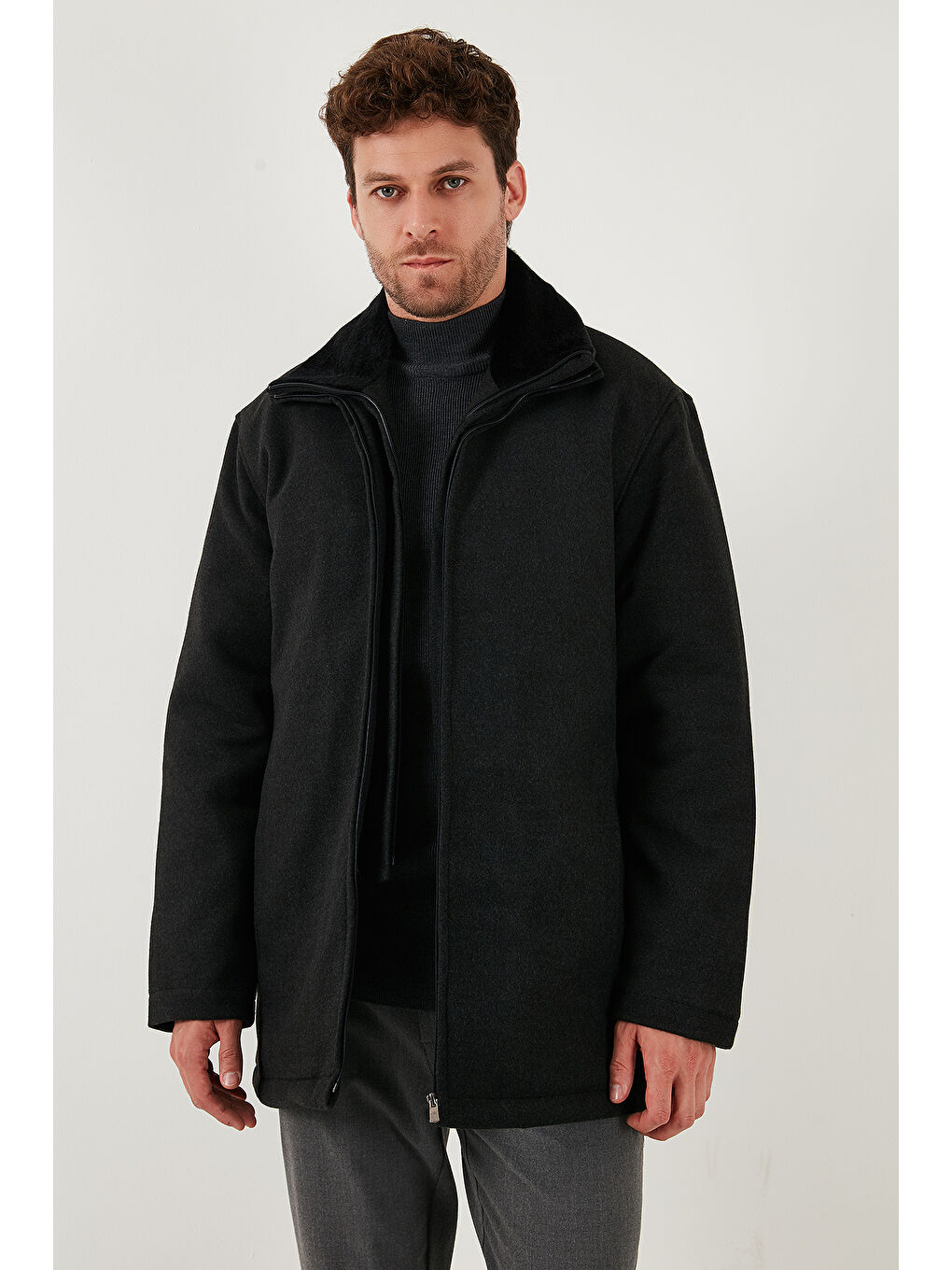 Gri Slim Fit Çıkarılabilir Tüylü Yaka Detaylı Astarlı Kaşe Kaban 58400217-4