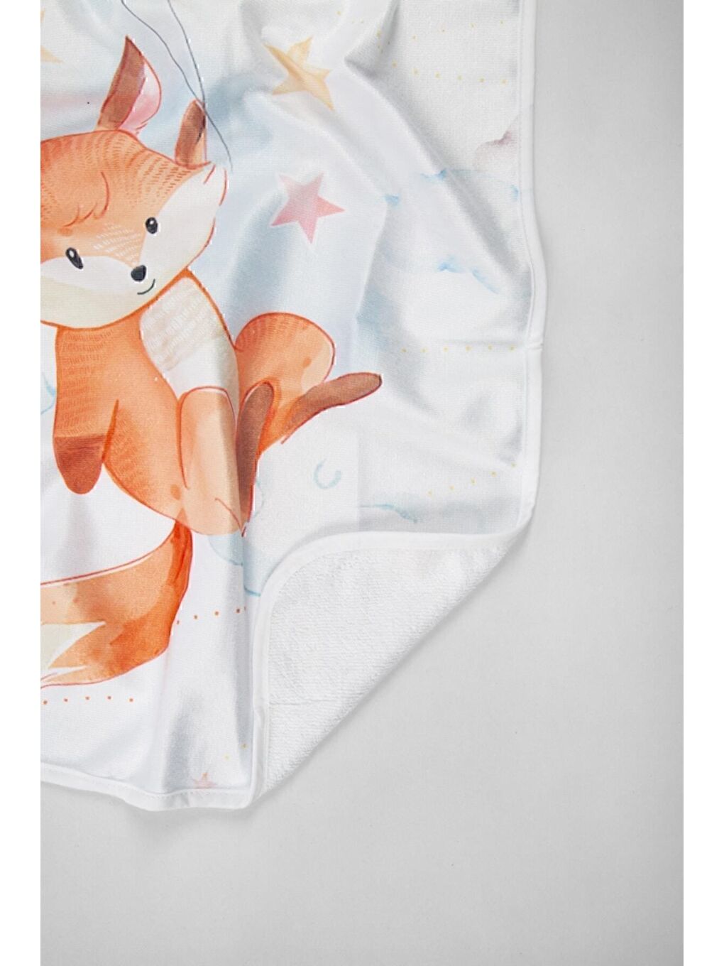 Beyaz Mutlu Tilki Havlu 50x90-2