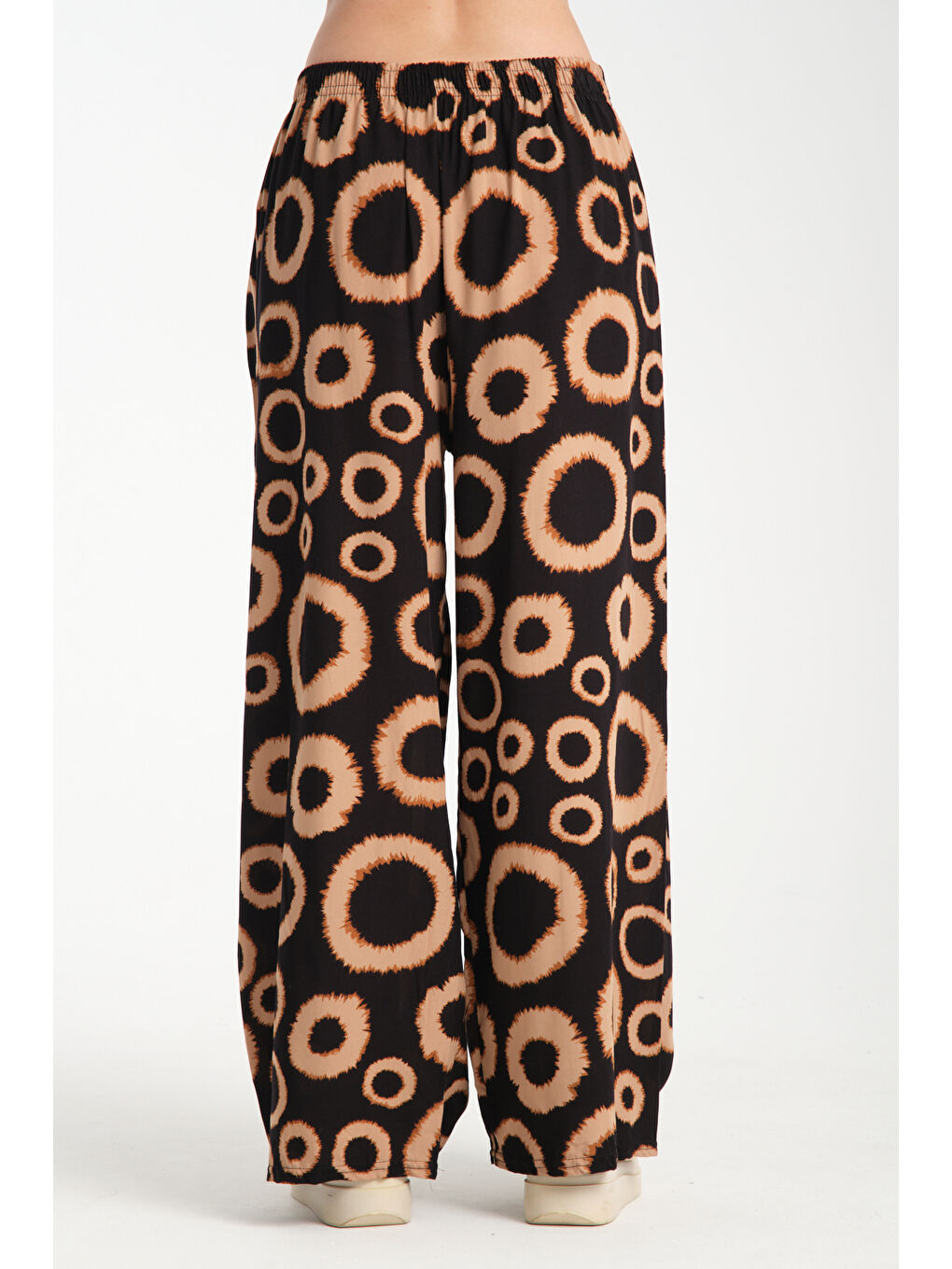 Siyah Kadın Yuvarlak Desenli Dökümlü Viskon Pantolon 1082-3