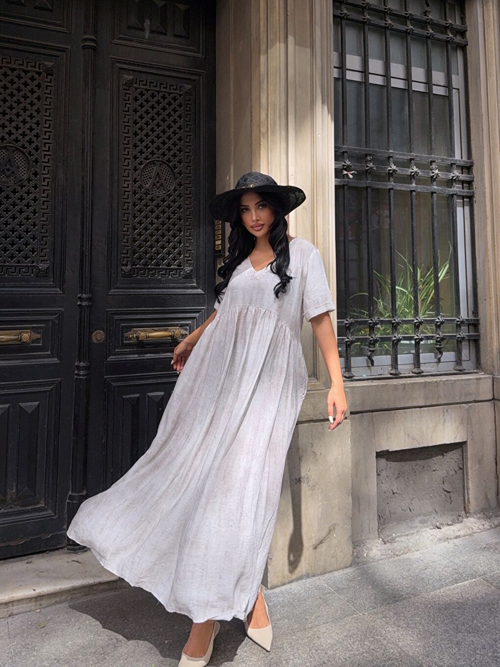 V Yaka Double Kol Siyah Salaş Elbise Ekru-2