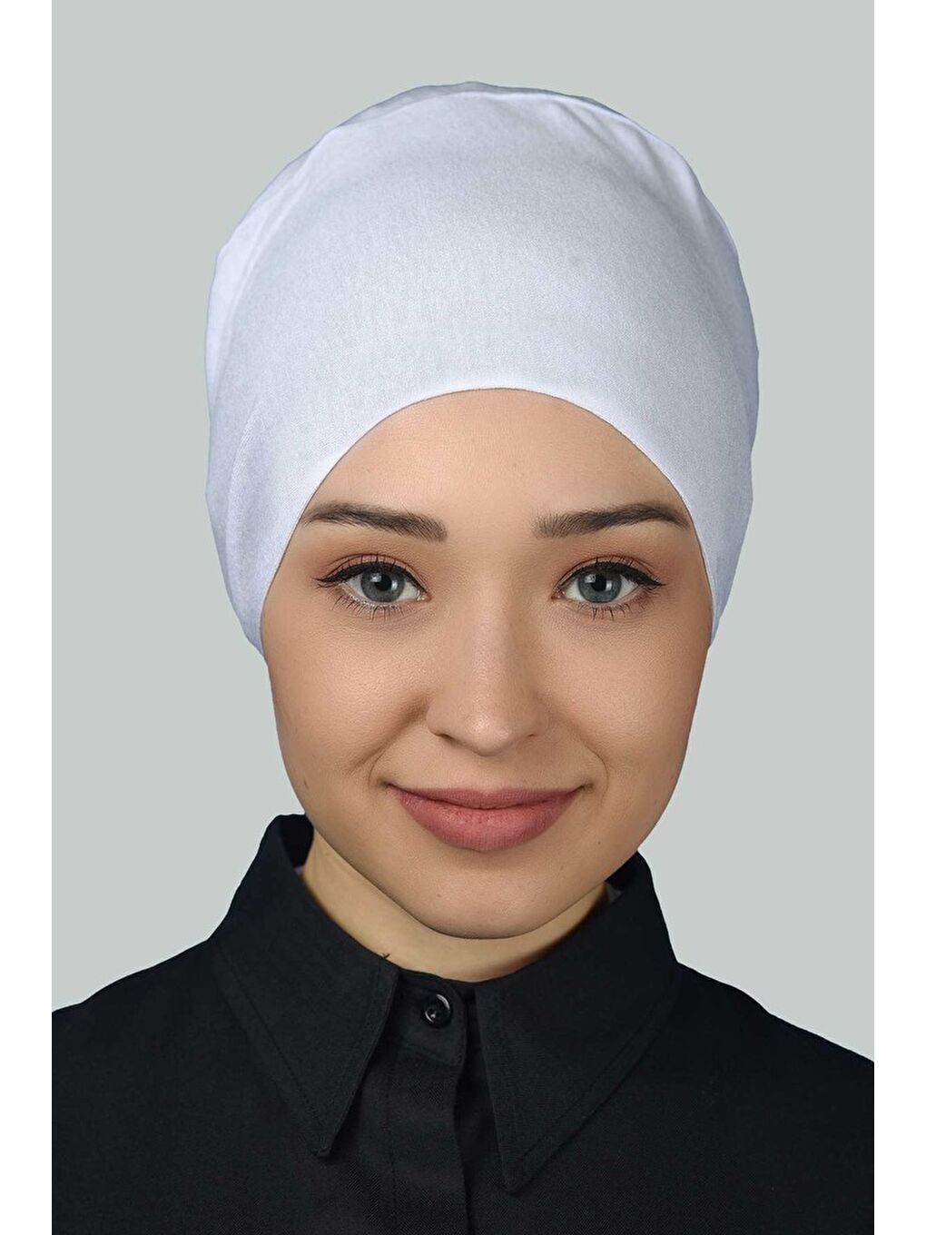 Beyaz Kadın Pratik Dikişsiz Bağcıklı Kaymayan Tesettür Penye Bone-1