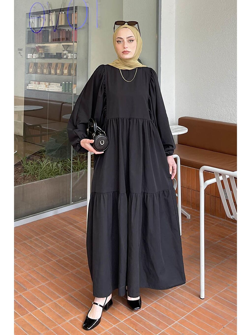 Balon Kol Katlı Yazlık Elbise Siyah