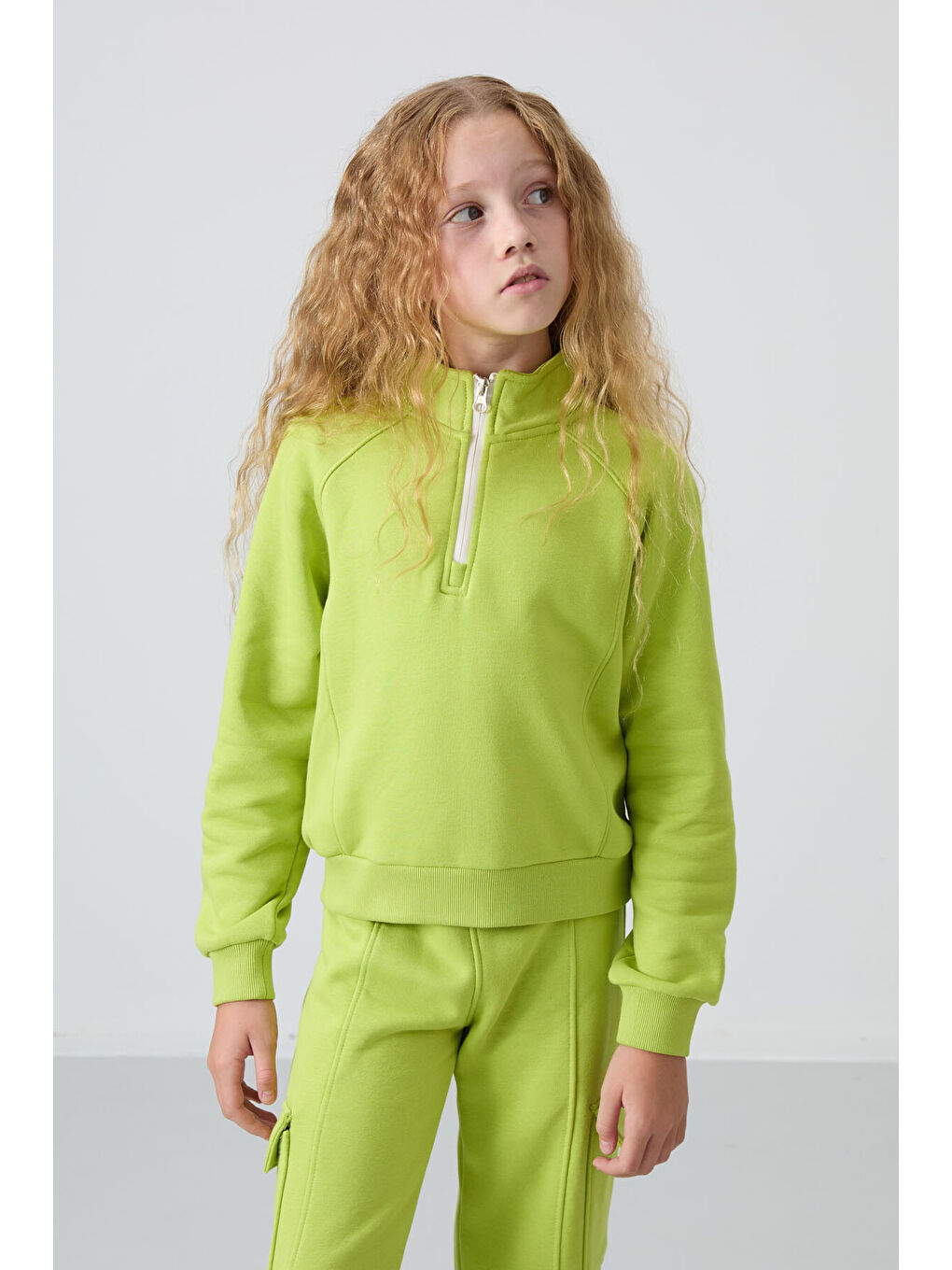 Lime Yeşil Pamuklu İçi Tüylü Yumuşak Dokulu Standart Fit Nakışlı Kız Çocuk Eşofman Takım - 75159-3