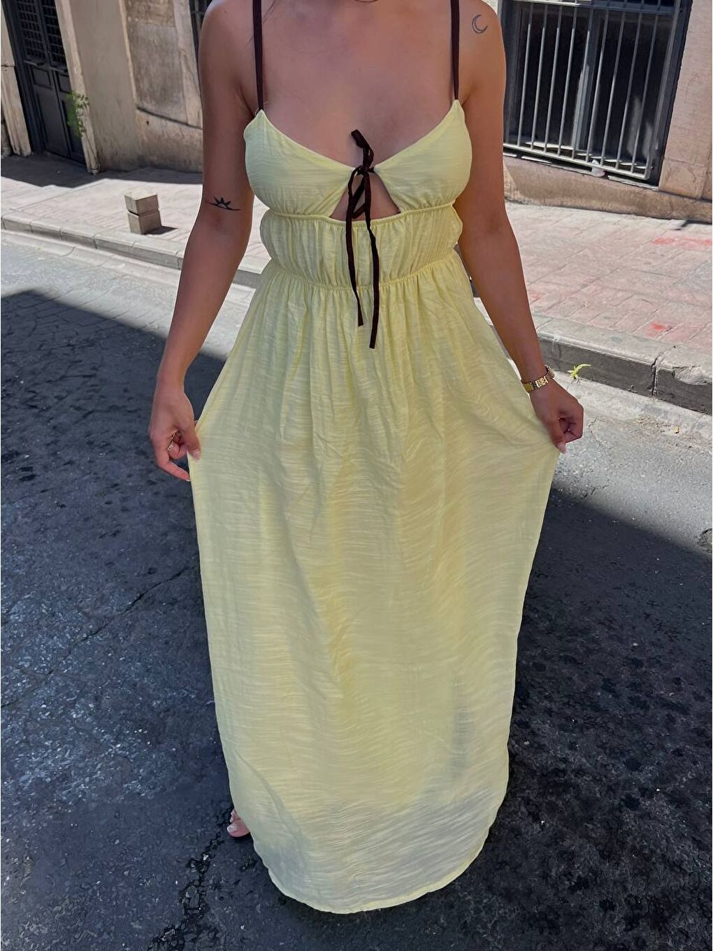 Askılı Göğüs Bağlama Detay Keten Elbise Sarı-2