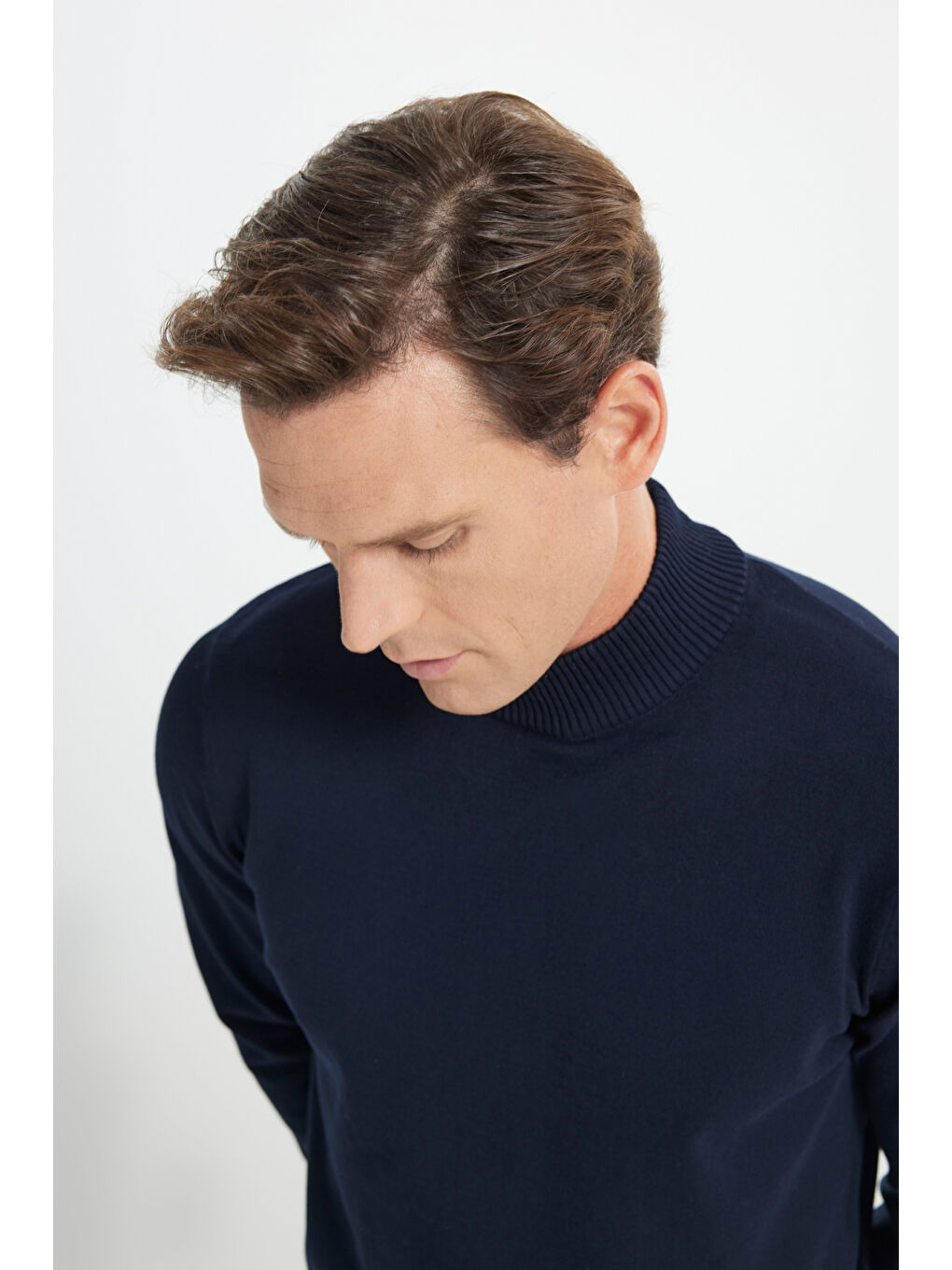 Erkek Lacivert Standart Fit Normal Kesim Yarım Balıkçı Yaka Triko Kazak-3