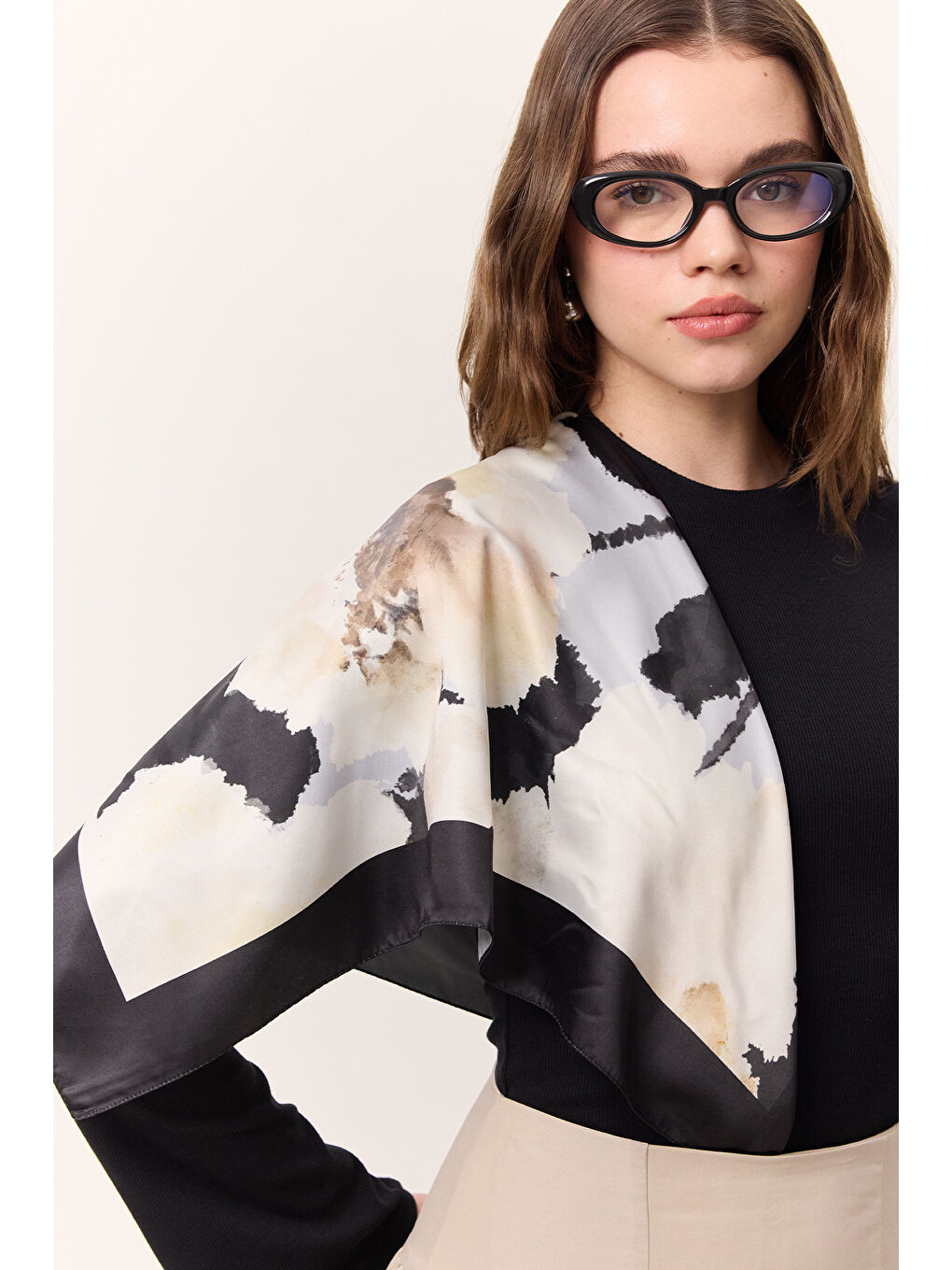 Ekru Desenli Saten Fular Ruby-2