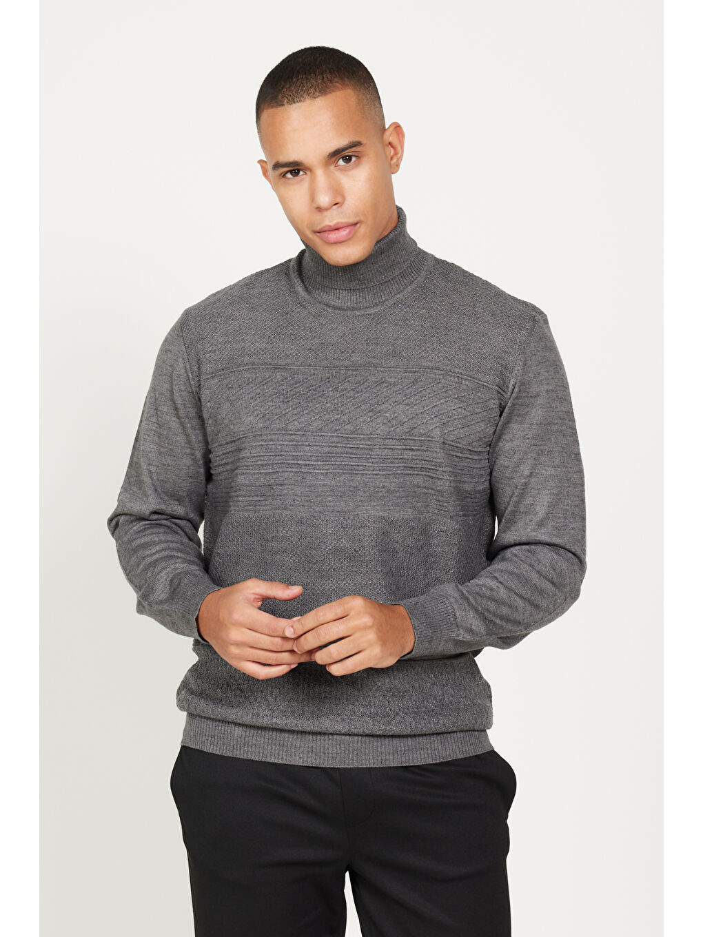 Erkek Gri Melanj Standart Fit Normal Kesim Tam Balıkçı Yaka Jakarlı Triko Kazak-2