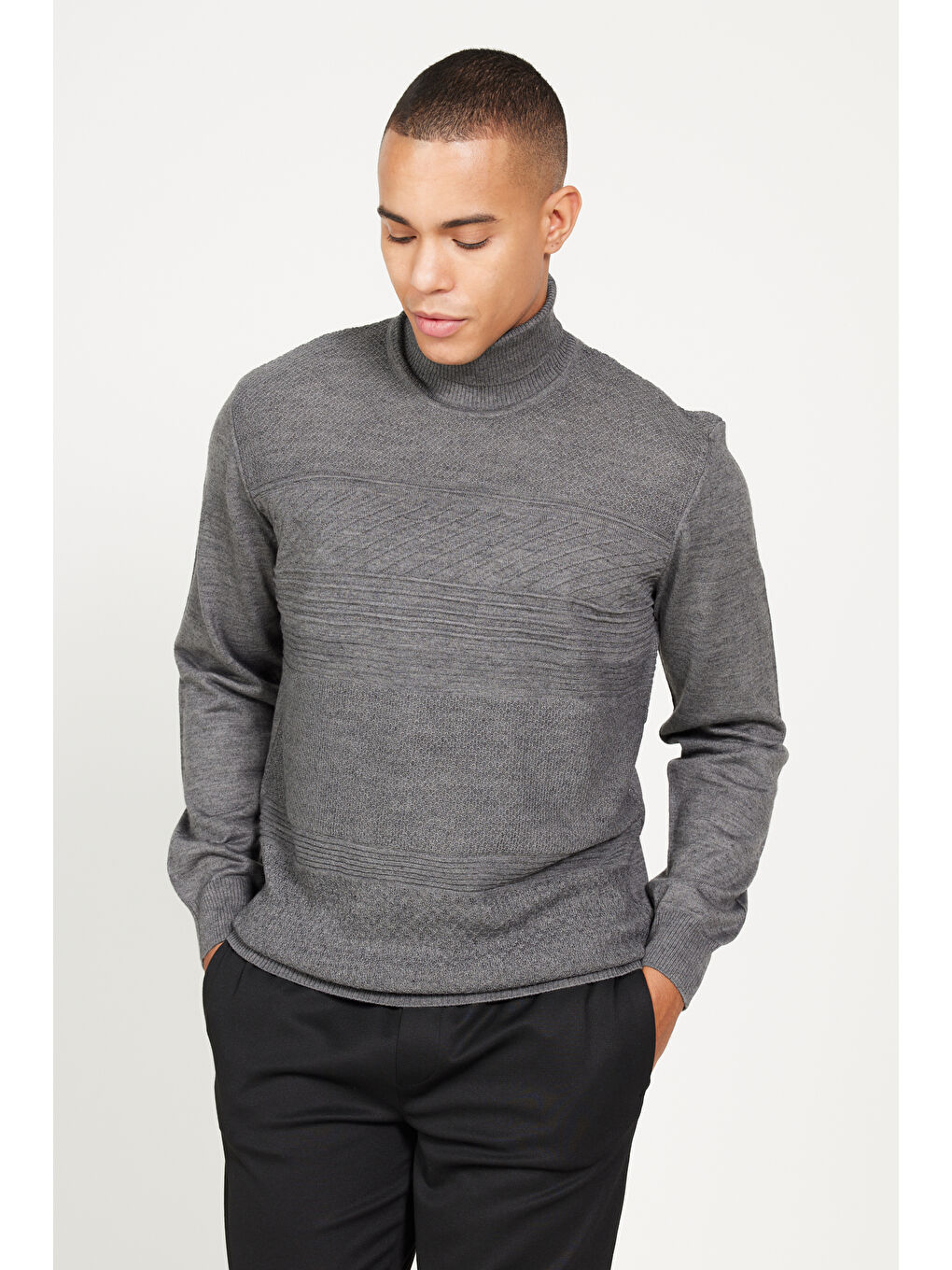 Erkek Gri Melanj Standart Fit Normal Kesim Tam Balıkçı Yaka Jakarlı Triko Kazak-4