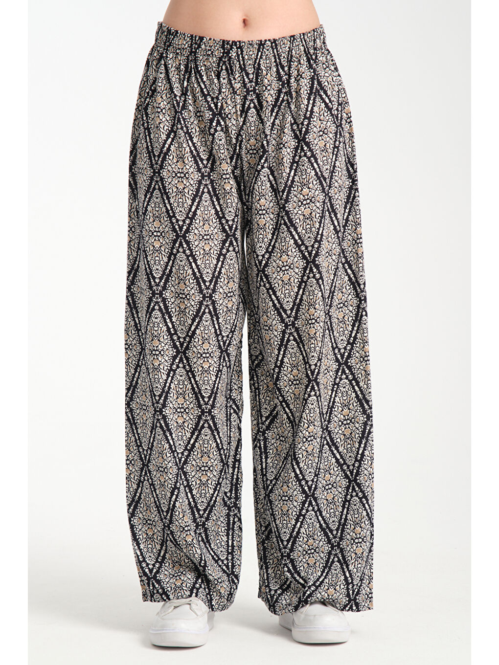 Siyah Kadın Desenli Dökümlü Viskon Pantolon 1064
