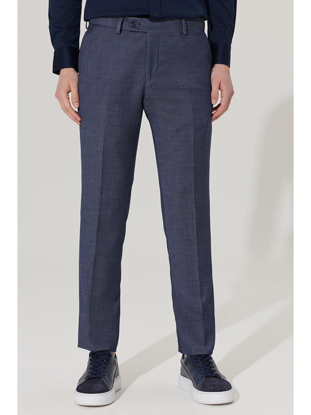 Erkek Lacivert Slim Fit Dar Kesim Mono Yaka Armürlü Takım Elbise-5