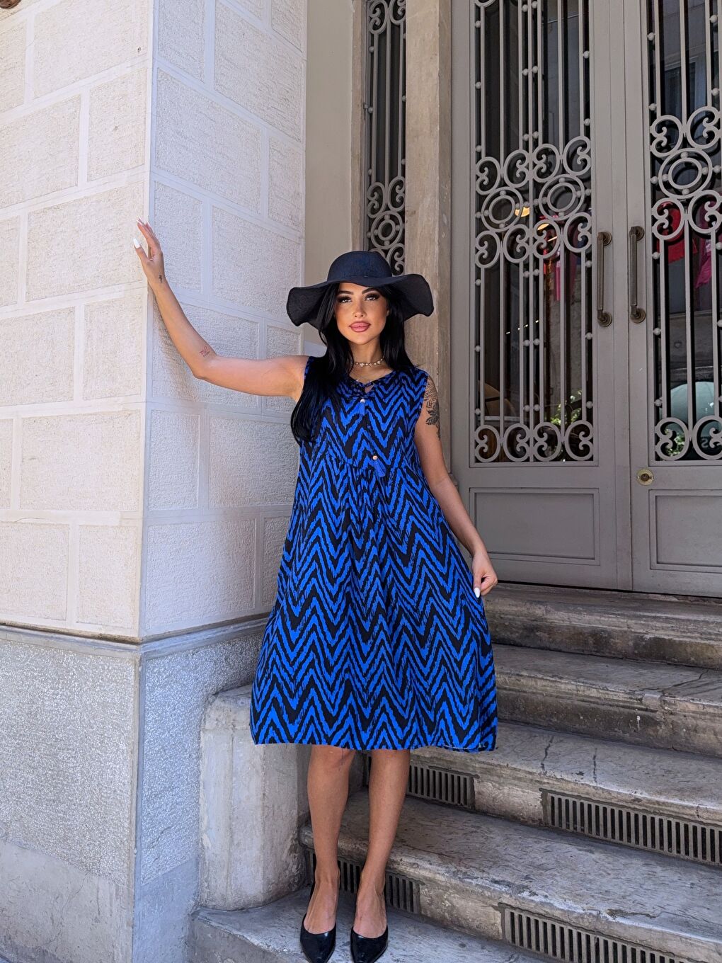 Lacivert Yaka Bağcık Detay Desenli Viskon Elbise-3