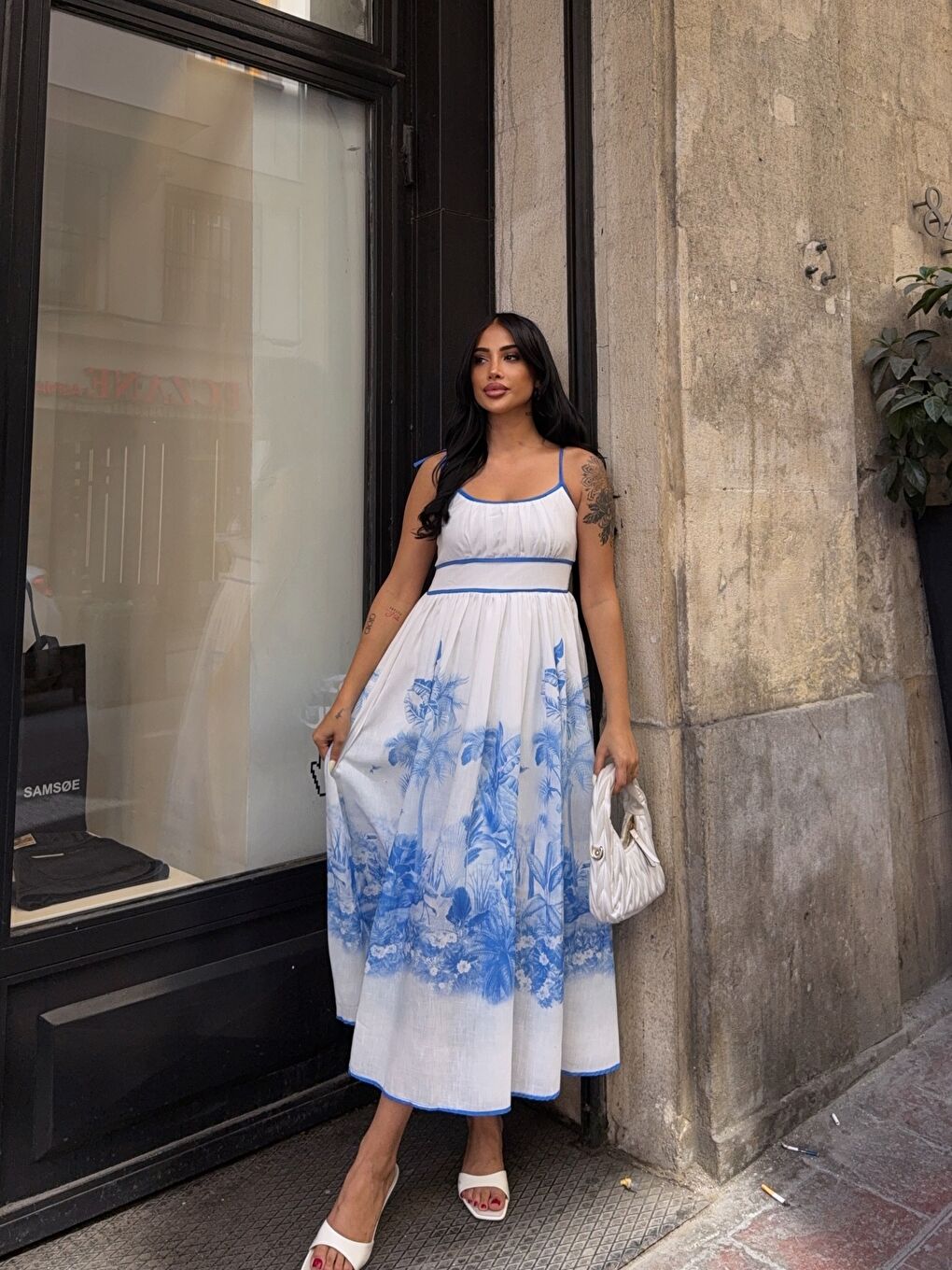 Beyaz Eteği Desenli Keten Elbise-4