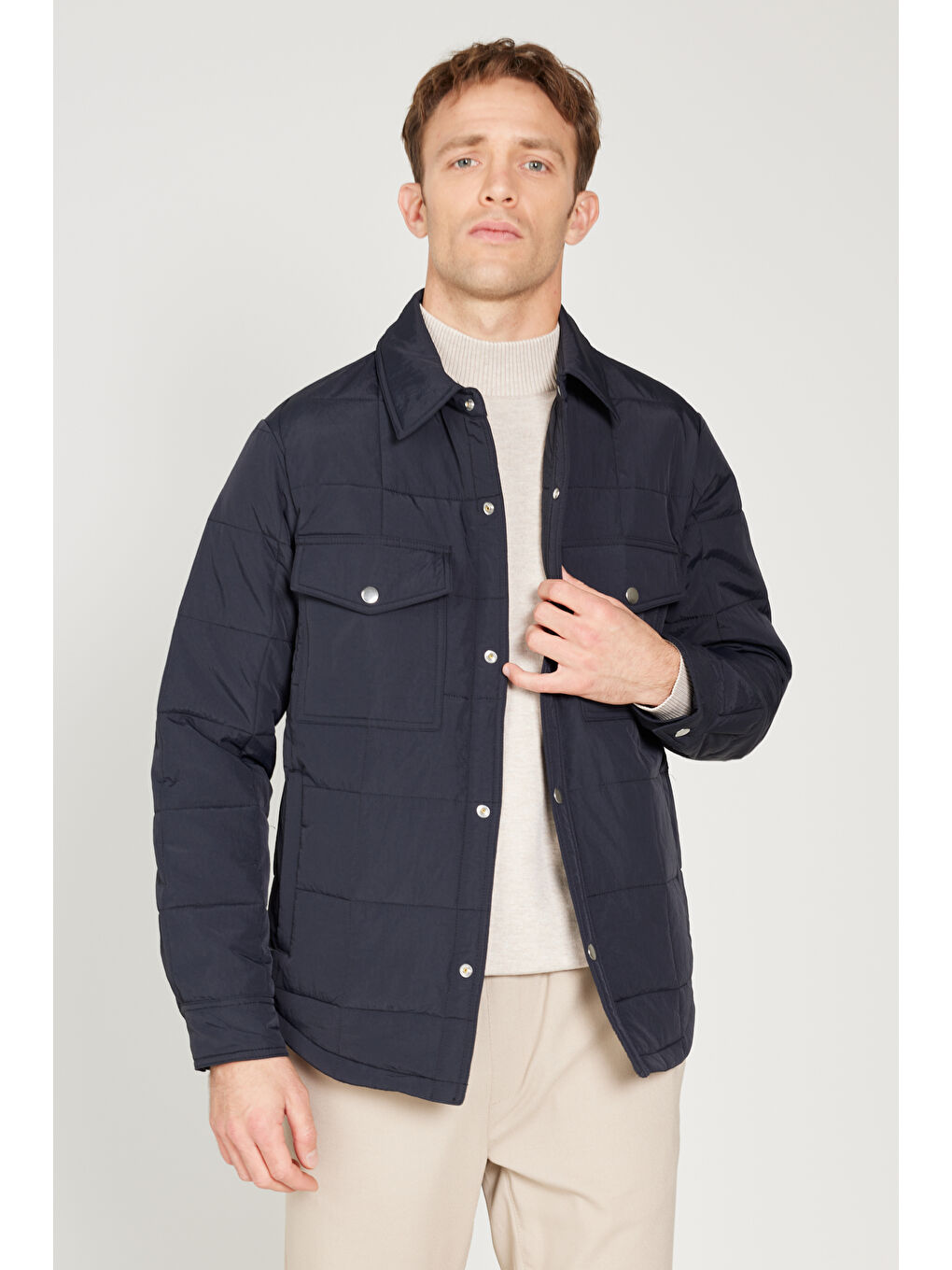 Erkek Siyah Standart Fit Normal Kesim Gömlek Yaka Mont-2