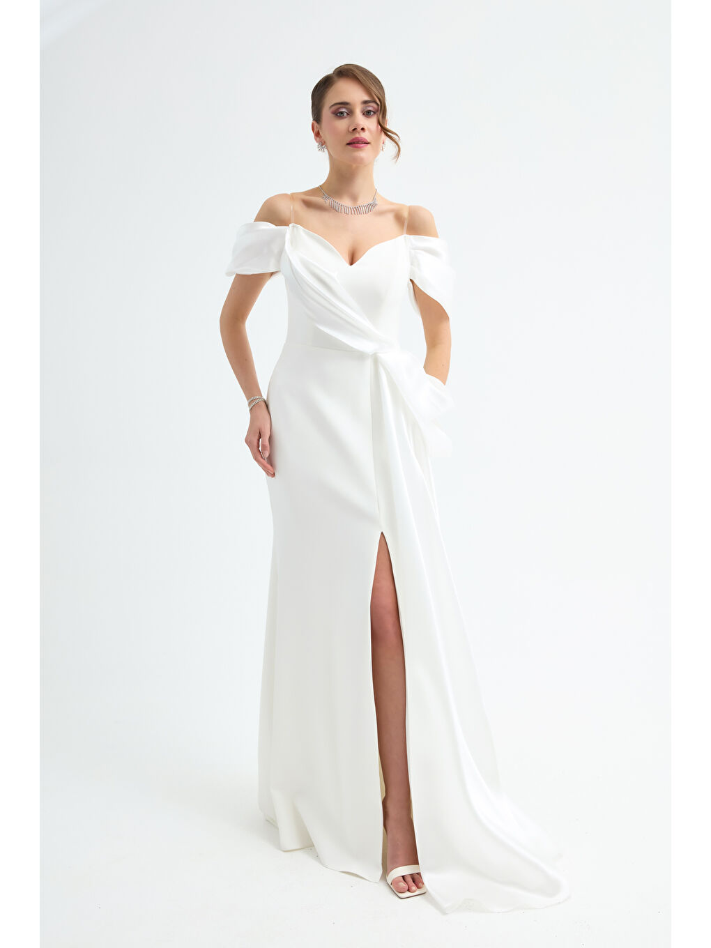 Kadın Beyaz Kayık Yaka Kuyruklu Uzun Abiye Elbise-2