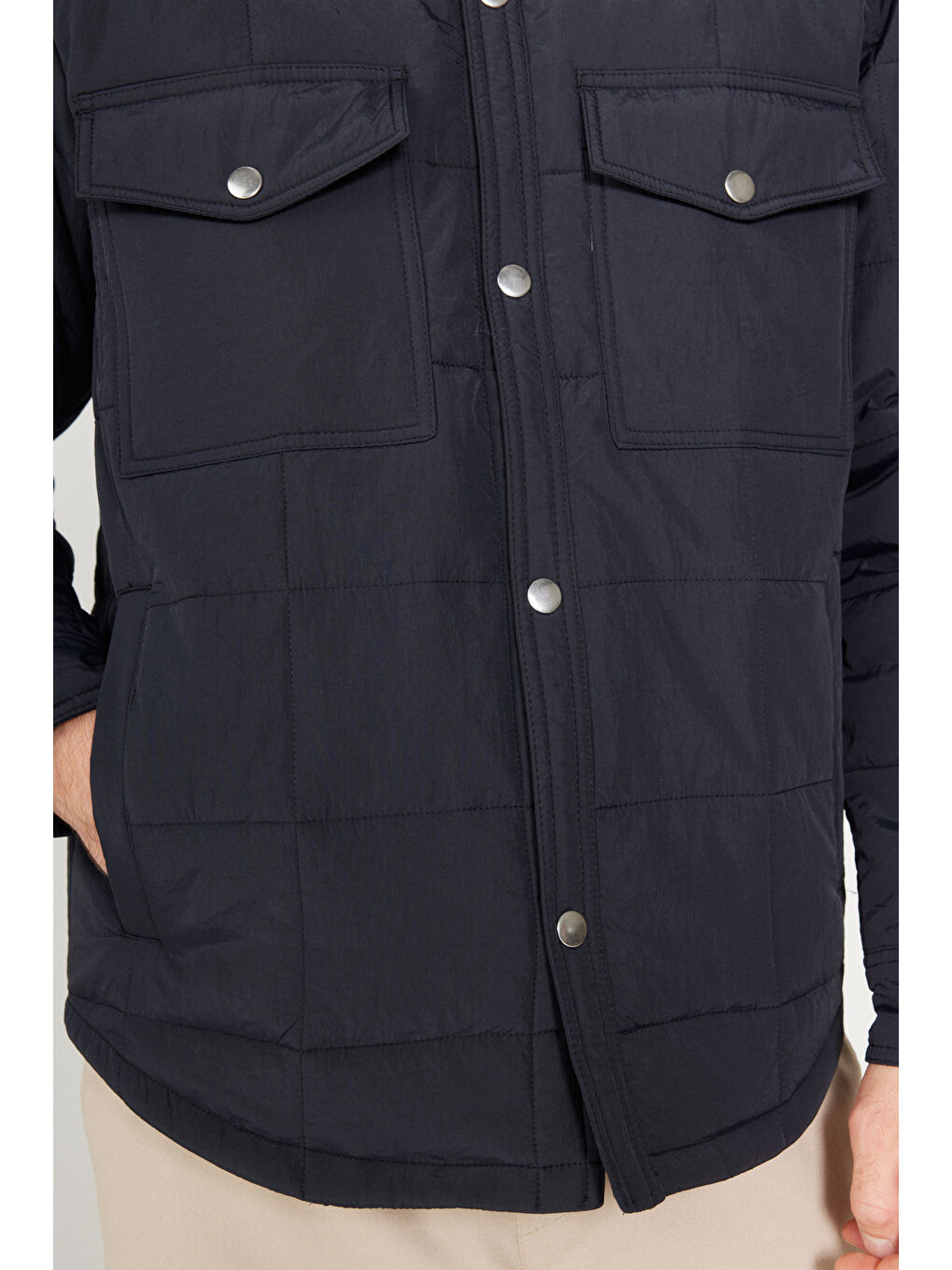 Erkek Siyah Standart Fit Normal Kesim Gömlek Yaka Mont-6