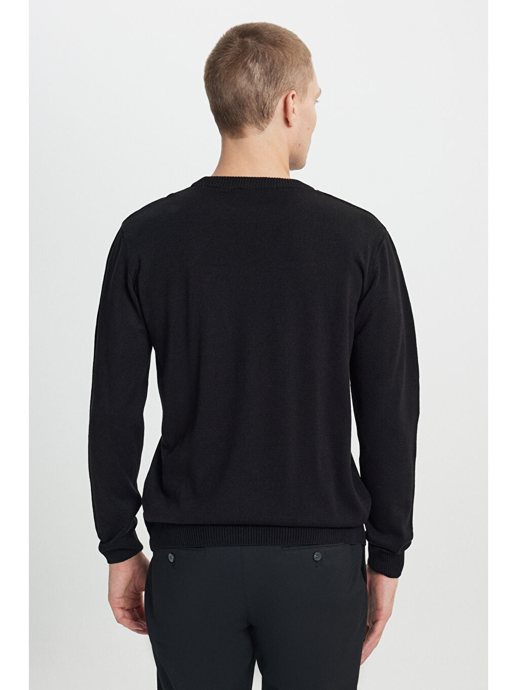 Erkek Siyah Tüylenme Yapmayan Kumaşlı Standart Fit Normal Kesim Bisiklet Yaka Nakış Baskılı Triko-5