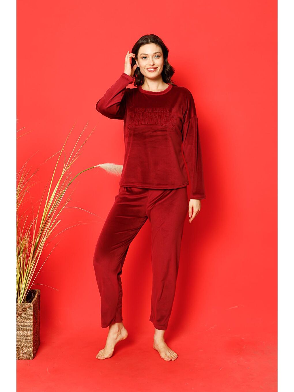 Bordo Kadın Pijama Takımı Fransız Kadife Cannes Kabartmalı Paça Reşmeli Kışlık Mevsimlik