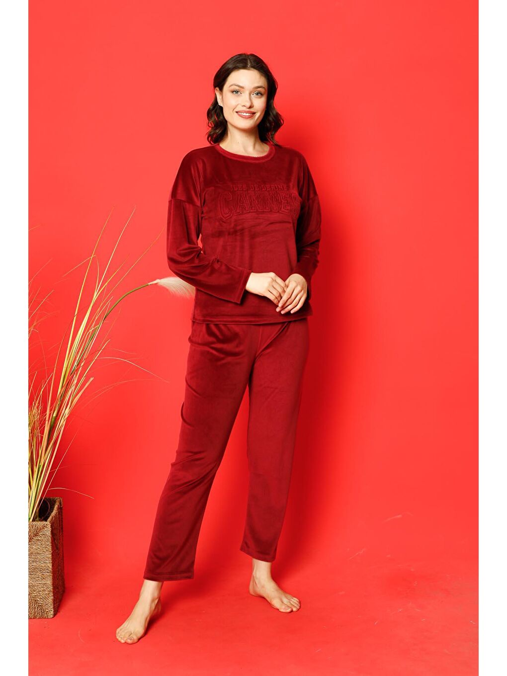 Bordo Kadın Pijama Takımı Fransız Kadife Cannes Kabartmalı Paça Reşmeli Kışlık Mevsimlik-1