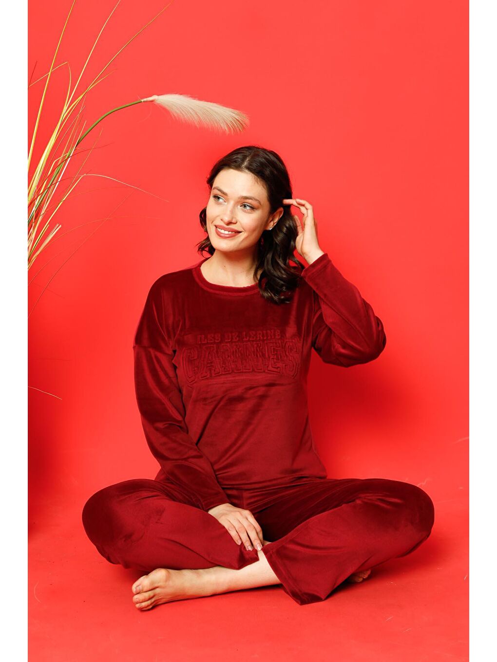 Bordo Kadın Pijama Takımı Fransız Kadife Cannes Kabartmalı Paça Reşmeli Kışlık Mevsimlik-4