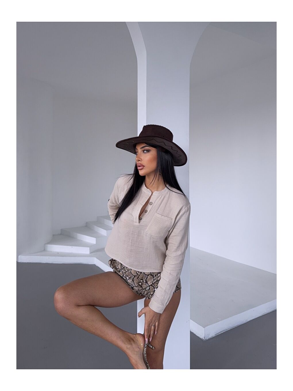 Hakim Yaka Müslin Gömlek Bluz Bej-1