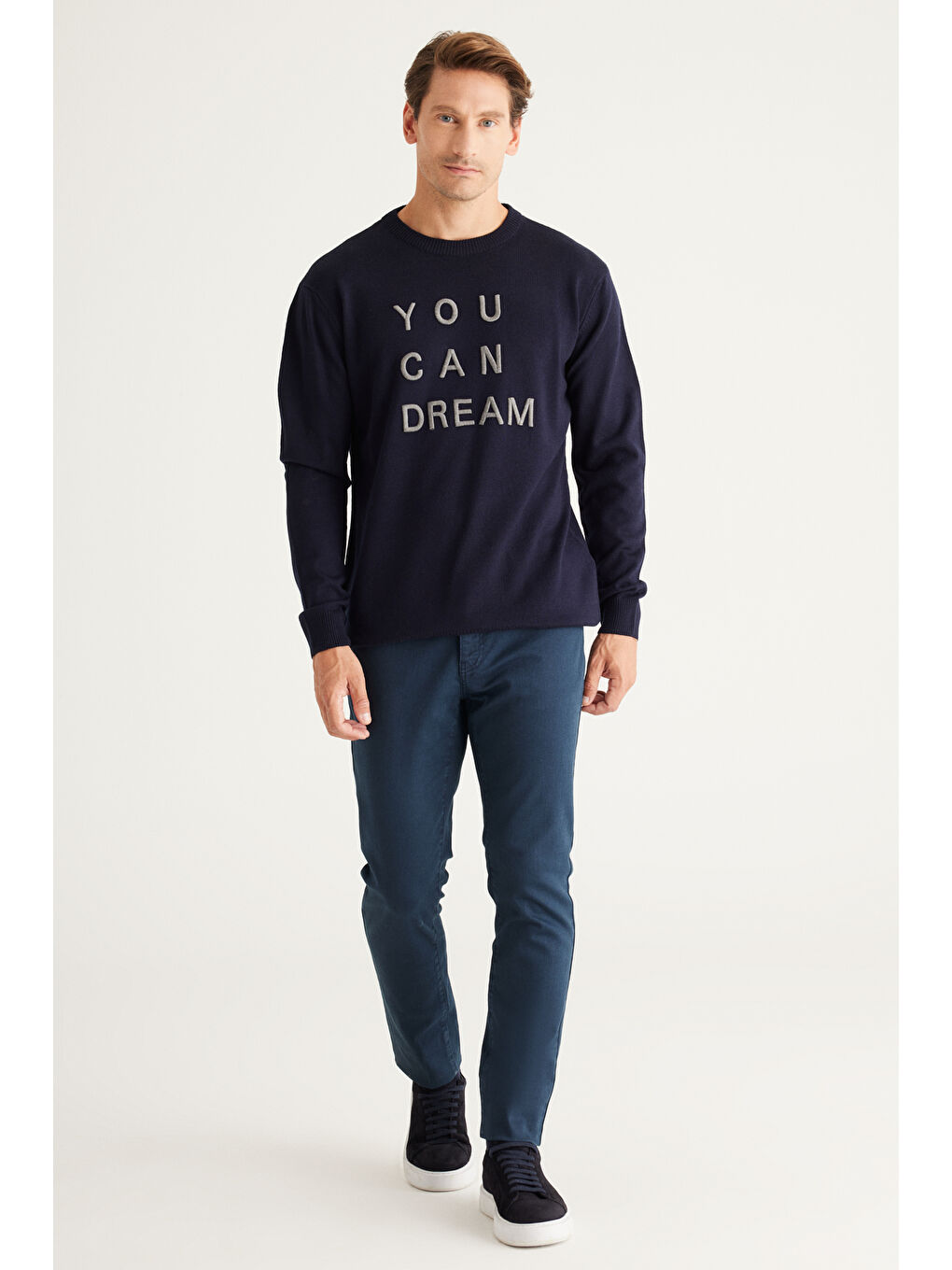 Erkek Lacivert Tüylenme Yapmayan Kumaşlı Standart Fit Normal Kesim Bisiklet Yaka Nakış Baskılı Triko-1