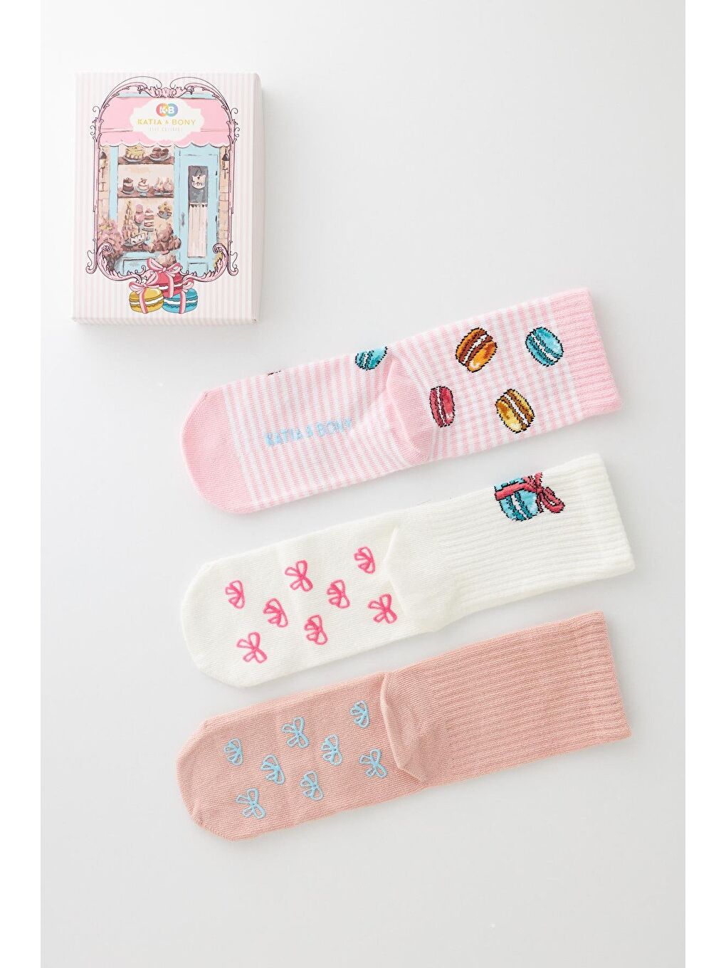 Pembe Kız Çocuk Makaron Desenli 3'Lü Kutulu Soket Çorap-1