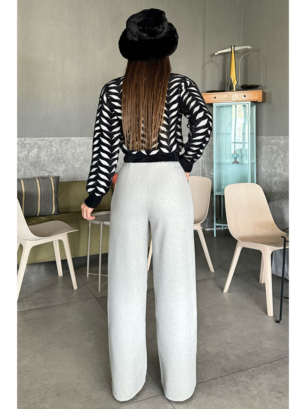 Gri Kadın Kaşe Bol Paça Pantolon-3