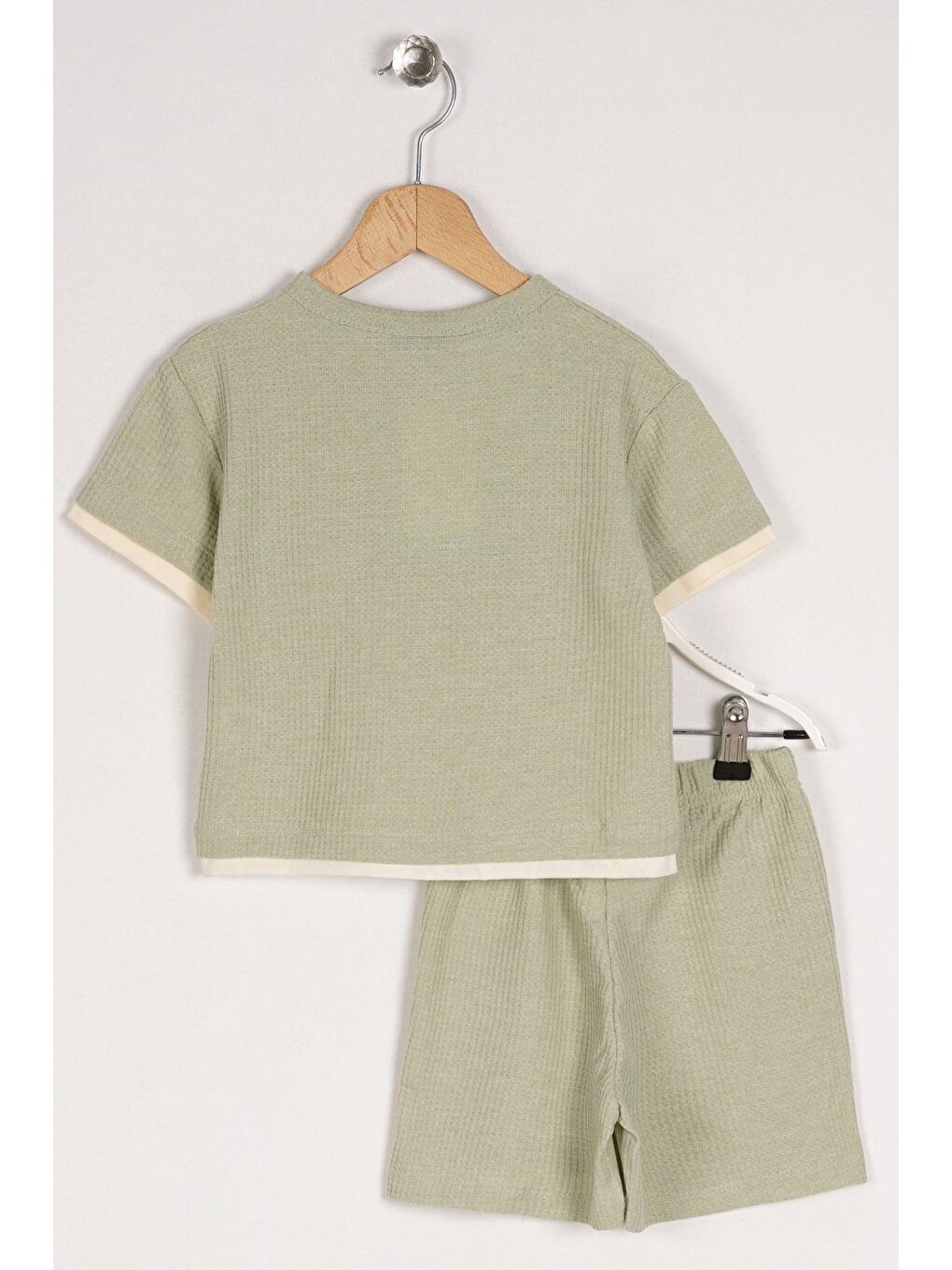 Yeşil Bisiklet Yaka Kısa Kol Yakası Düğmeli Ayıcık Detaylı Cagla Yesil Renk Erkek Çocuk Sortlu Takım-1