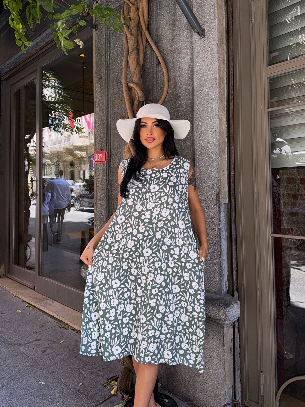 Yeşil Rahat Kalıp Kolsuz Desenli Elbise-4