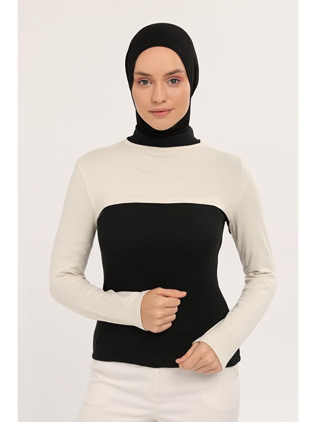 Altobeh Ekru Sıfır Yakalı Boyunluklu Kolluk