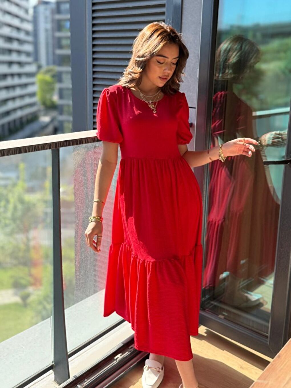 Kırmızı Kadın Kısa Kollu Yakası Açık Katlı Bürümcük Balon Elbise-2