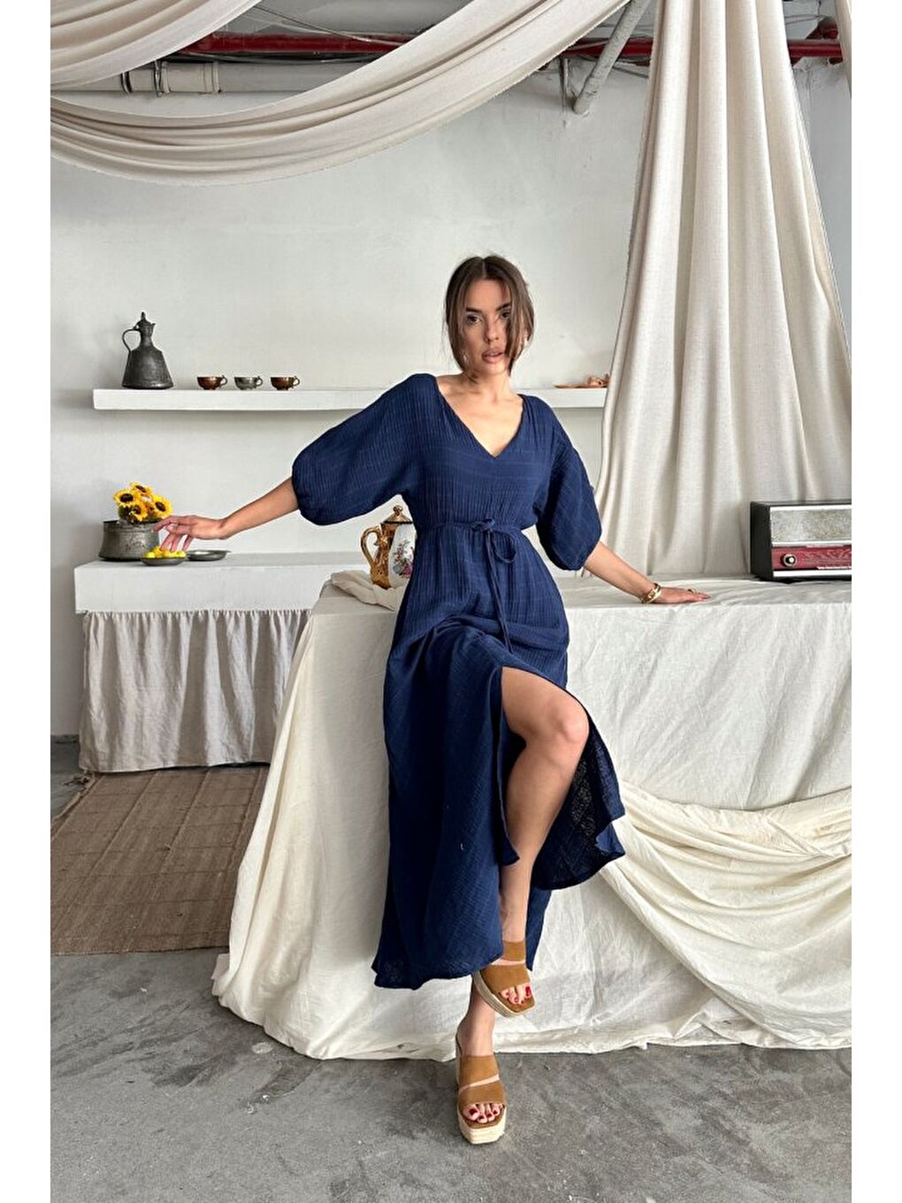 V YAKA BEL BONCUK BAĞLAMALI MÜSLİN ELBİSE YIRTMAÇ DETAYLI - Lacivert-2