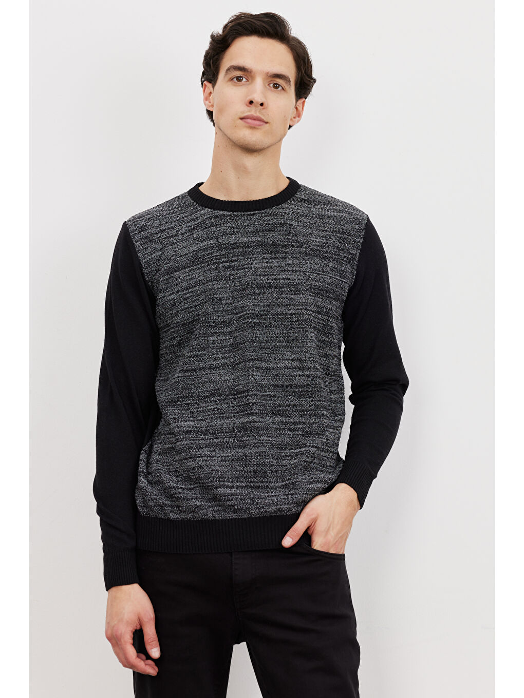 Erkek Siyah-Gri Recycle Standart Fit Normal Kesim Bisiklet Yaka Desenli Triko