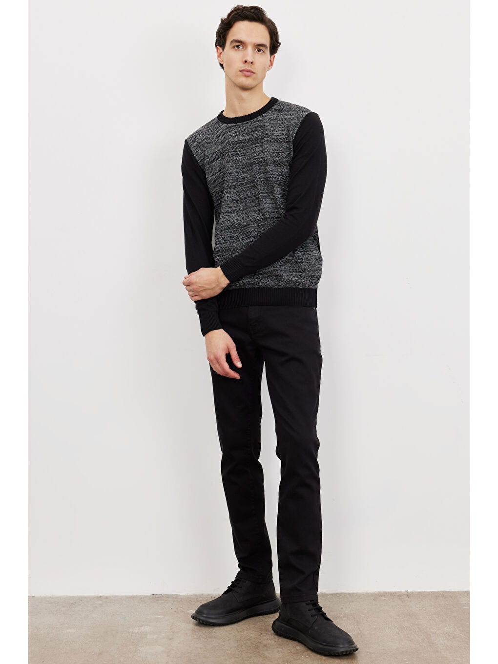 Erkek Siyah-Gri Recycle Standart Fit Normal Kesim Bisiklet Yaka Desenli Triko-1