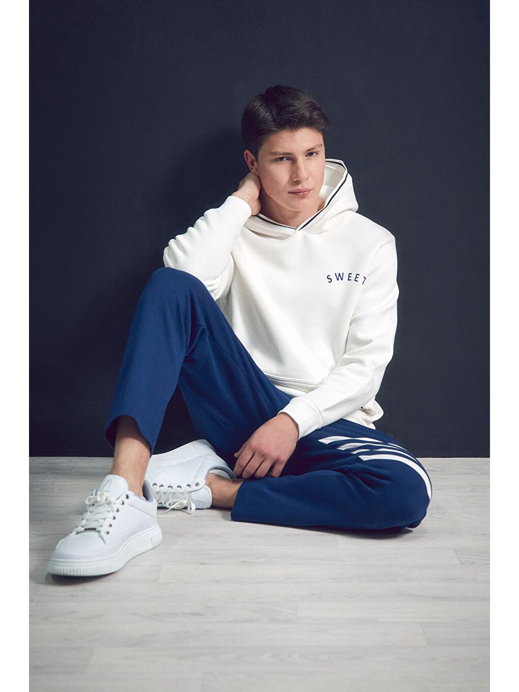 Ekru 3 İplik Sweet Yazı Baskılı Kanguru Cepli Kapüşonlu Erkek Hoodie