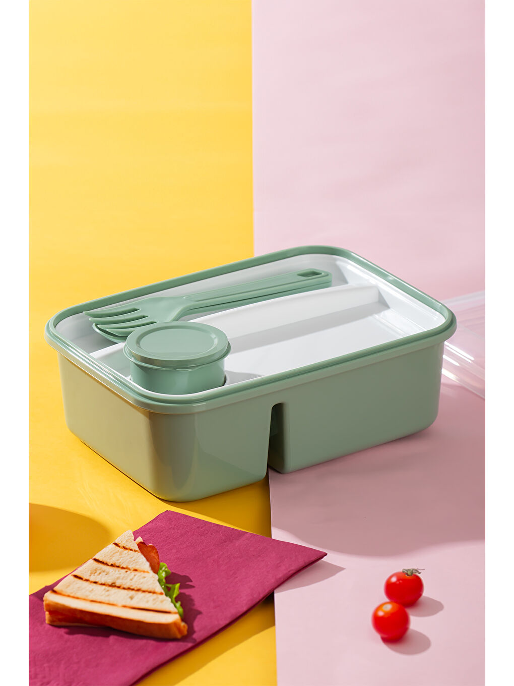 Porsima 1183 Kendinden Kaşık Çatallı Sosluklu Bölmeli Beslenme Kabı - Taşınabilir Lunch Box Yeşil - 1