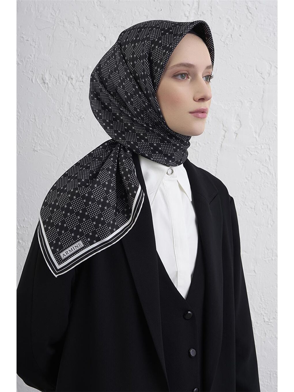 Siyah Saf İpek Sura Eşarp 9440D 20-2