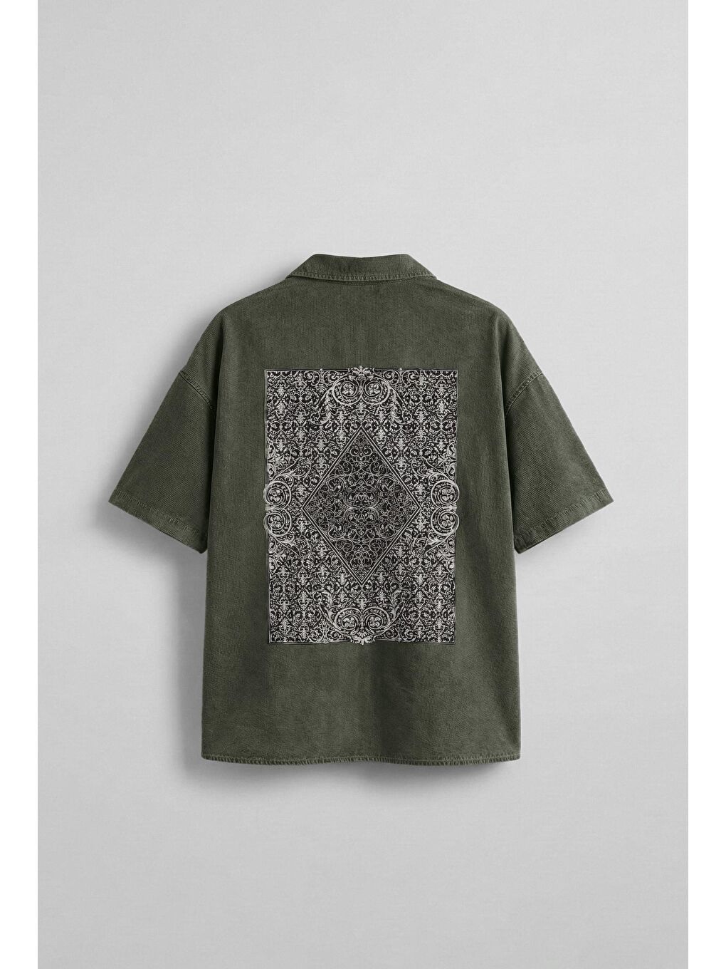 Erkek Kısa Kollu Desen Baskılı Yıkamalı Oversize Gömlek Haki