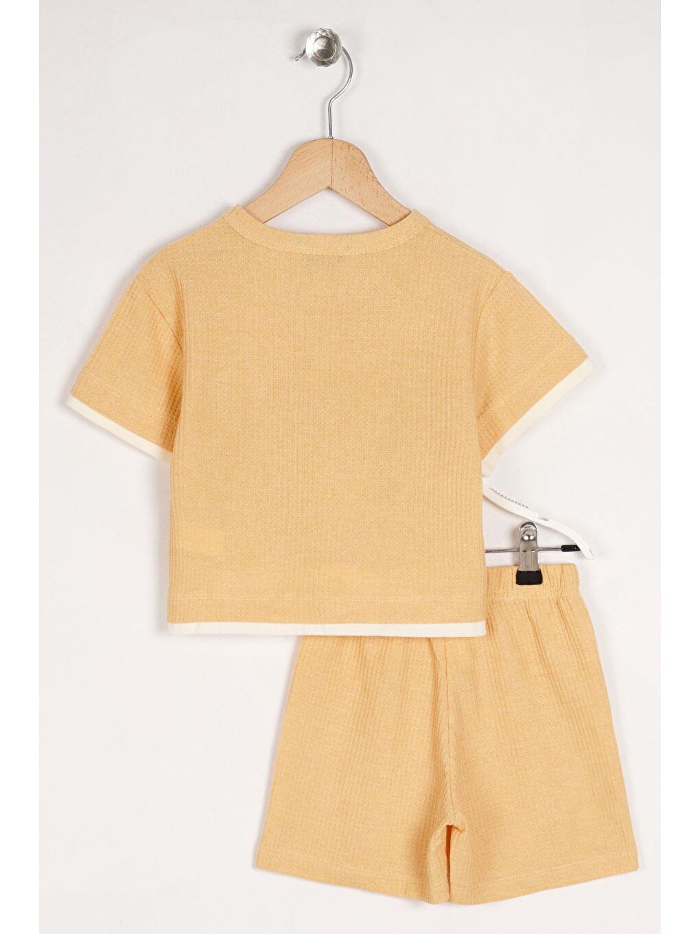 Sarı Bisiklet Yaka Kısa Kol Yakası Düğmeli Ayıcık Detaylı Hardal Renk Erkek Çocuk Şortlu Takım-1