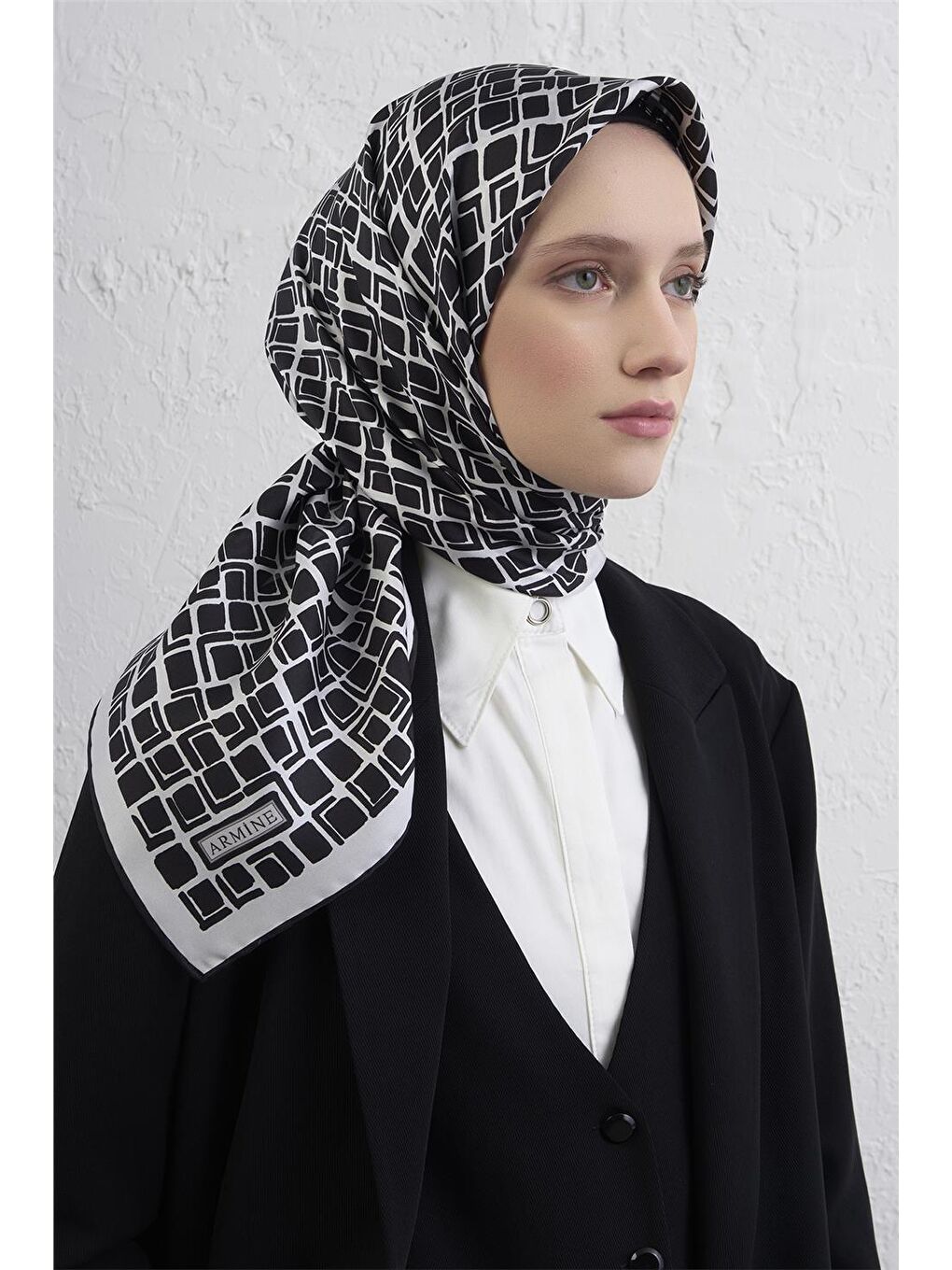 Siyah Saf İpek Sura Eşarp 9438D 59-2