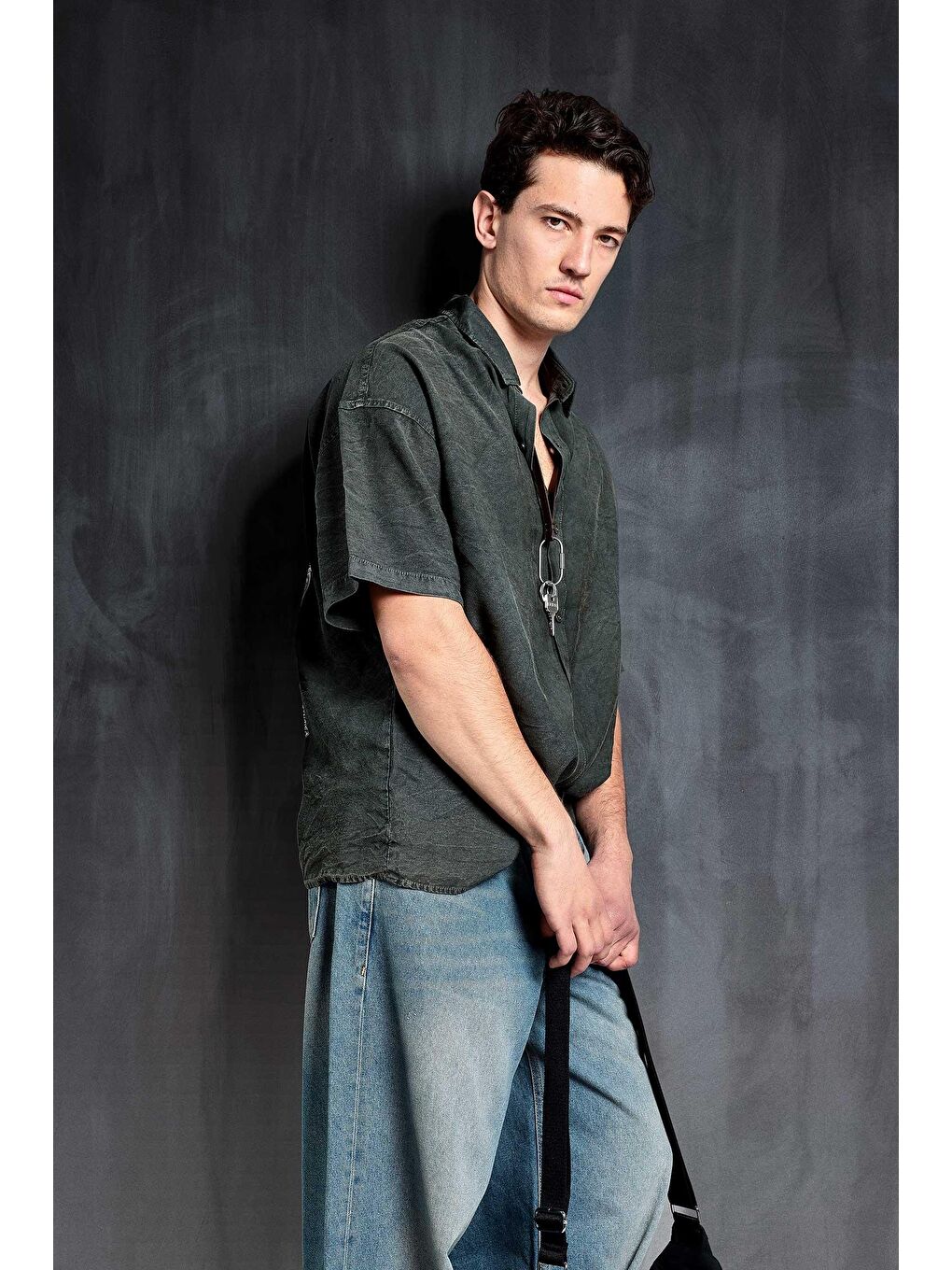 Erkek Kısa Kollu Desen Baskılı Yıkamalı Oversize Gömlek Haki-3