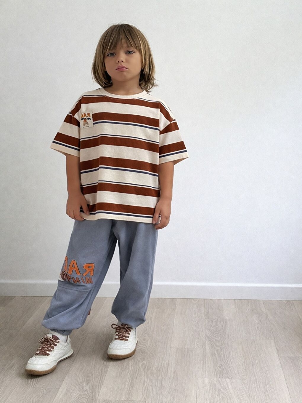 Karışık Erkek Çocuk Pamuklu Kahverengi Çizgili T-Shirt Ve Eşofman Altı Takım - Rahat Günlük Kombin