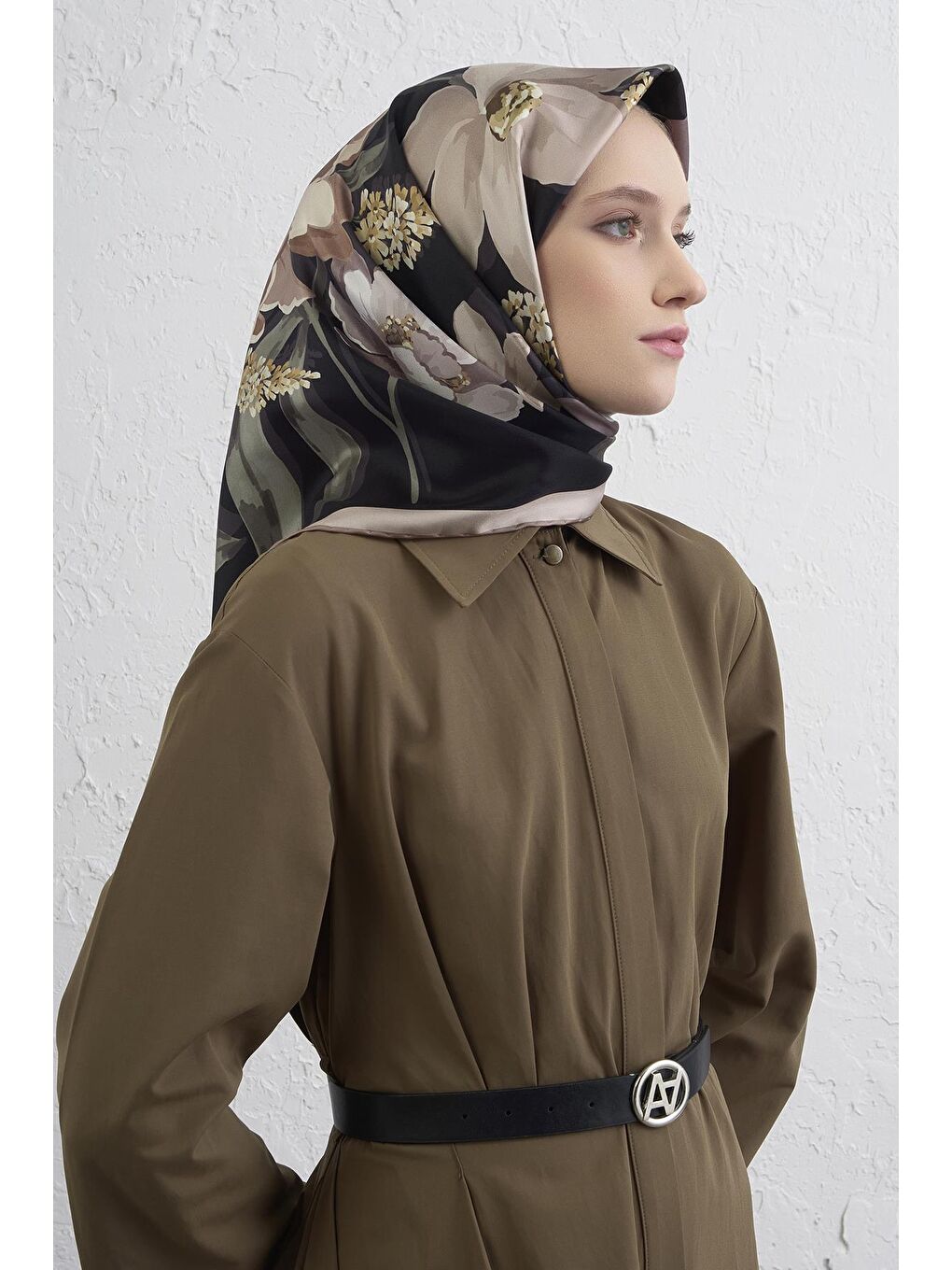 Karışık Çiçek Desenli Saf İpek Twill Eşarp 9414D 5