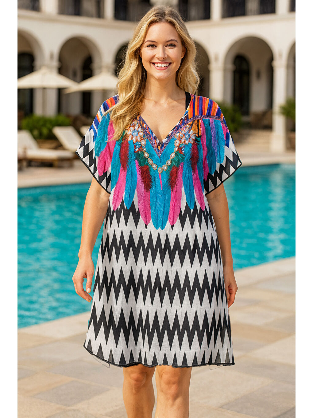 Beyaz Tesettür Mayo Üzerine Diz Boy Desenli Kaftan Pareo Zikzak İnci-3