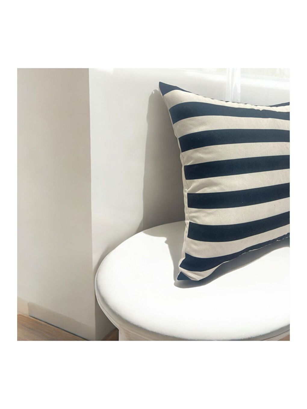 Bohem Temalı Home Siyah bej Çizgili Dekoratif Kırlent Kılıfı 43x43-1