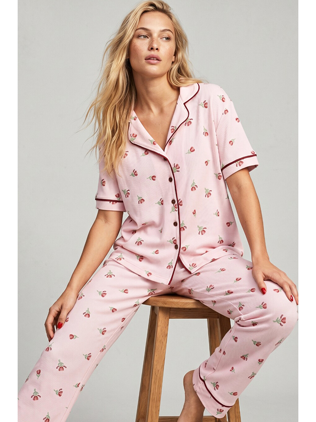 Pembe Lale Desenli Bürümcük-krınkıl Kısa Kollu Düğmeli Biyeli Pijama Takım 7930